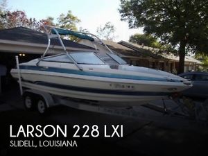 2006 Larson 228 LXI