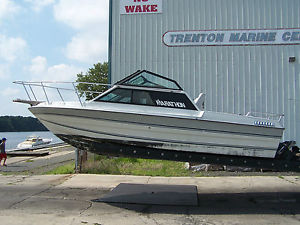 1990 Marathon 2100 Cuddy