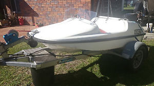 Addictor Aqua lark mini speed boat