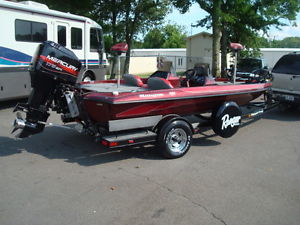 1998 Ranger R82