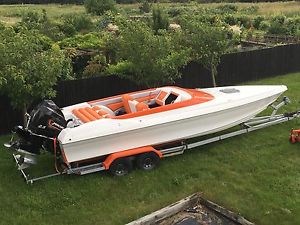 EXTREME 24 POWERBOAT Built 2014