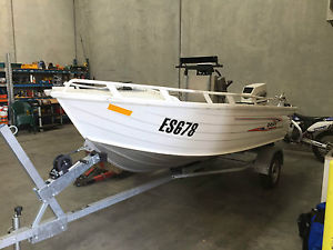 Quintrex Dory 420 Centre Console