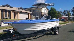 5.6m 18ft centre console fishing boat 85hp Mercury "URGENT SALE"