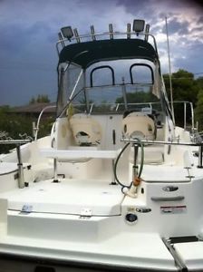 TROPHY 1952 WA with only 40 hrs Seaswirl Wellcraft Aquasport Fishing Boat