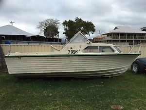 vickers easyrider half cabin boat hull