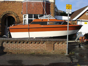 sealine boat on two wheel trailer +90hp outboard
