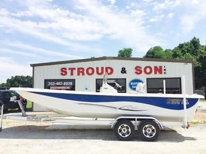 2016 Carolina Skiff 238 DLV image 1