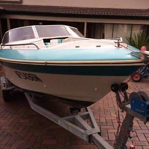 Haines Hunter 5.4 Bowrider Project Boat