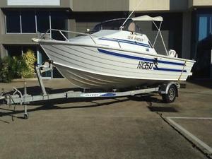QUINTREX 18ft ALUMINIUM 1/2 CABIN FISHING BOAT WITH 90HP OUTBOARD
