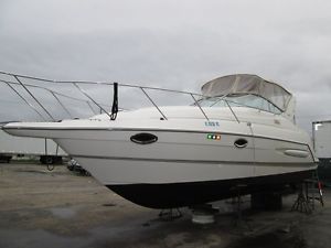 2001 Maxum 2900SR Boat