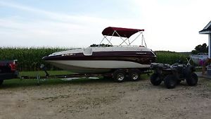 1999 Crownline 212 Deckboat