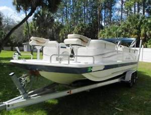 2006 Hurricane 226RE Fun Deck