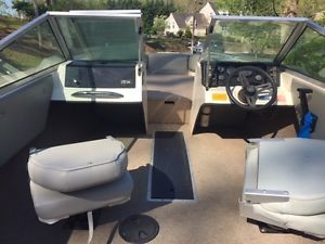 1989 Glastron Sierra