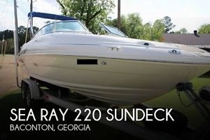 2004 Sea Ray 220 Sundeck