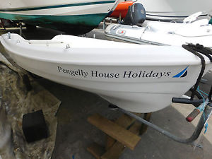 3.6M FIBREGLASS DINGY IDEAL FOR TENDER OR SMALL DAY BOAT