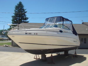 2001 Rinker 242 Fiesta Vee