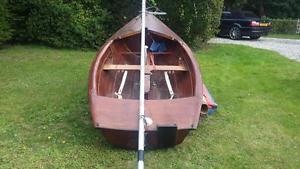 Classic sailing dinghy National 12