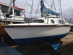Leisure 17 Sailing Boat Bilge Keel