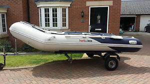 Honwave T38 Sports Inflatable with road trailer.
