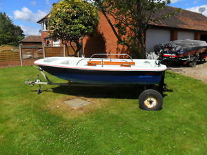 Dell Quay Dory fishing/leisure 11ft with 4hp long shaft Mercury Outboard RARE