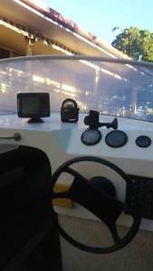 18ft Half Cabin Mustang Boat - 115hp Mercury Outboad