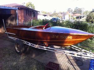 ski boat