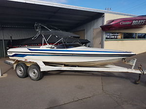 SKI BOAT SKICRAFT SCORPIA