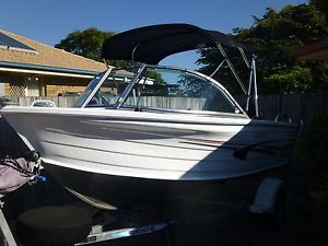 Quintrex 430 Escape Runabout