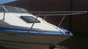1985 Bayliner  Cuddy Cabin