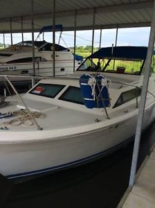 1979 Trojan cuddly cabin  26 foot