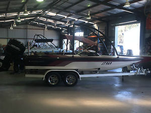1996 invadercraft ski boat
