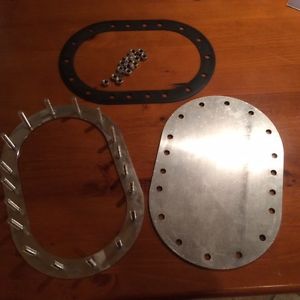 FUEL TANK INSPECTION HATCH