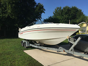 1999 Four Winns 240 HORIZON
