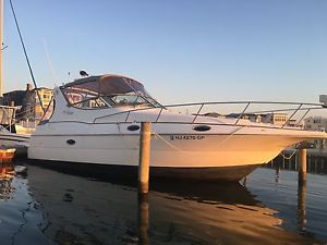 2001 Cruisers Yachts