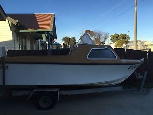 1990 Stejcraft Half Cab, 90HP Engine Runs well No Reserve Sort After Model