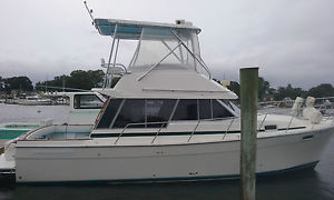 1987 BAYLINER 3288 MOTOR YACHT