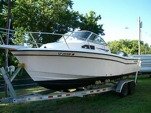 2000 Grady White 226 Seafarer