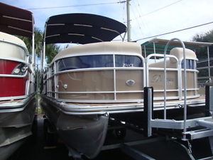 Berkshire Pontoon  23CLSTS3.0