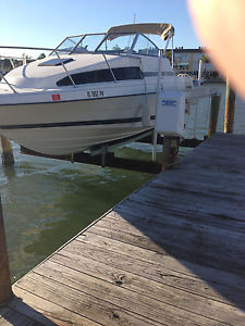 1998 Bayliner ciera express cruiser