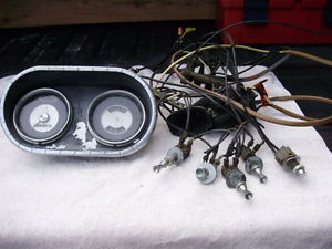 Chris Craft Gauges, wire harness, switches,fuse holders,even the horn