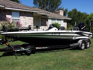 2010 Triton 20 XS Elite