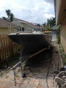 1979 BOSTON WHALER 22 FOOT DIVEMASTER 2003 YAMAHA 150 hpdi ---800 hours