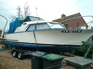 CORONET 24 1976 power boat speed boat cruiser fishing boat