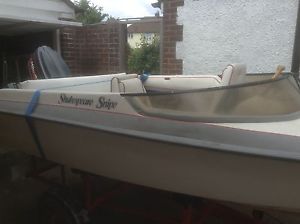 speed boat