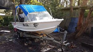 DeHavilland 2000 4.9M