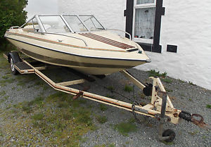 Glastron V165 sportsboat
