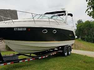 2005 Rinker 270 Fiesta Vee