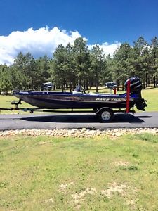 2014 Bass Tracker Pro Team 175tx. Only 7 Hours. Always Stored Inside. One Owner