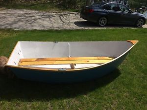 One Year Old Dingy 7.5 Foot With New Oars and Oar Locks