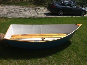 One Year Old Dingy 7.5 Foot With New Oars and Oar Locks